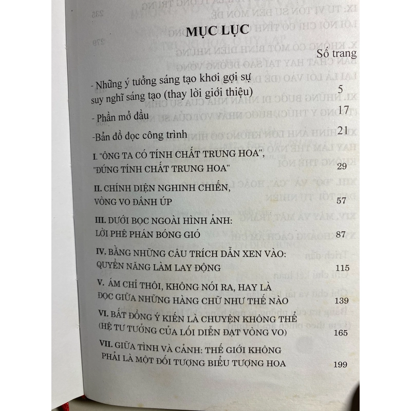 ĐƯỜNG VÒNG VÀ LỐI VÀO (bìa cứng) Những chiến lược ý nghĩa ở Trung Hoa, ở Hy Lạp   509467