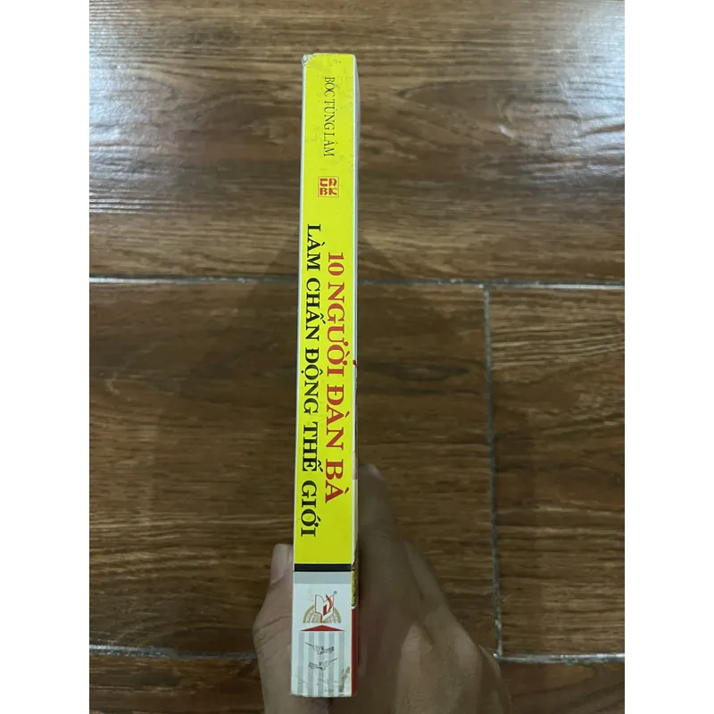 10 người đàn bà làm chấn động thế giới (8) 591833
