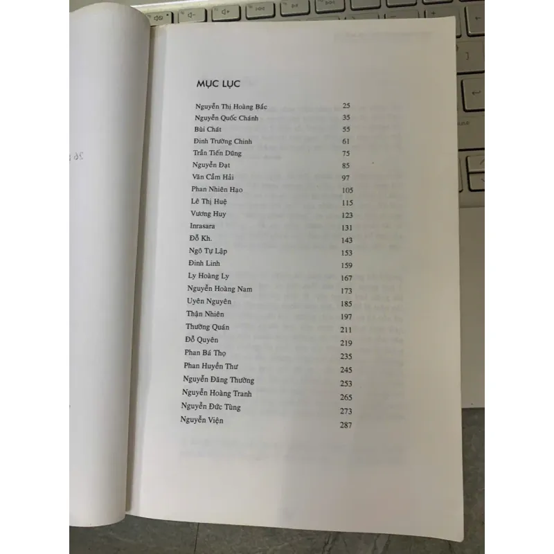 26 NHÀ THƠ VIỆT NAM ĐƯƠNG ĐẠI - NHIỀU TÁC GIẢ 734441