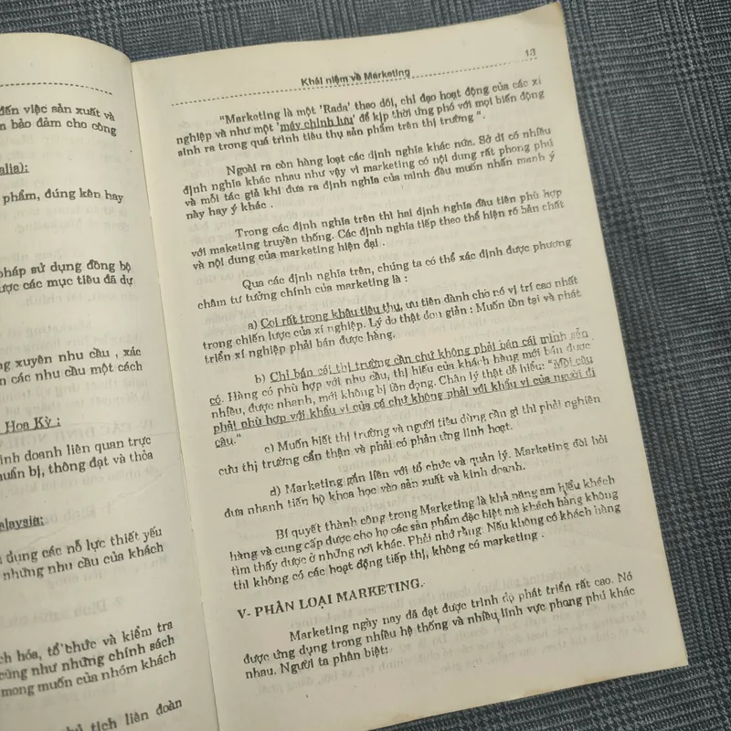 Basic Marketing (Marketing cơ bản) - GS Vũ Thế Phú - Năm 1995 606384