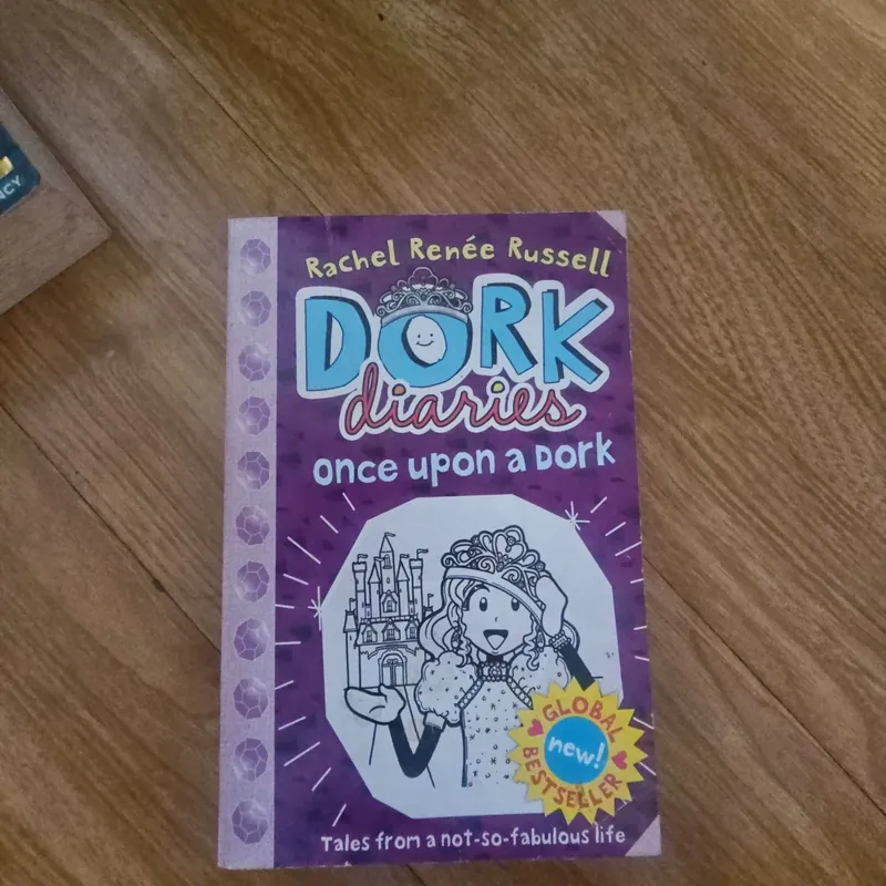 Dork diaries once upon a dork Giá 20k  604068