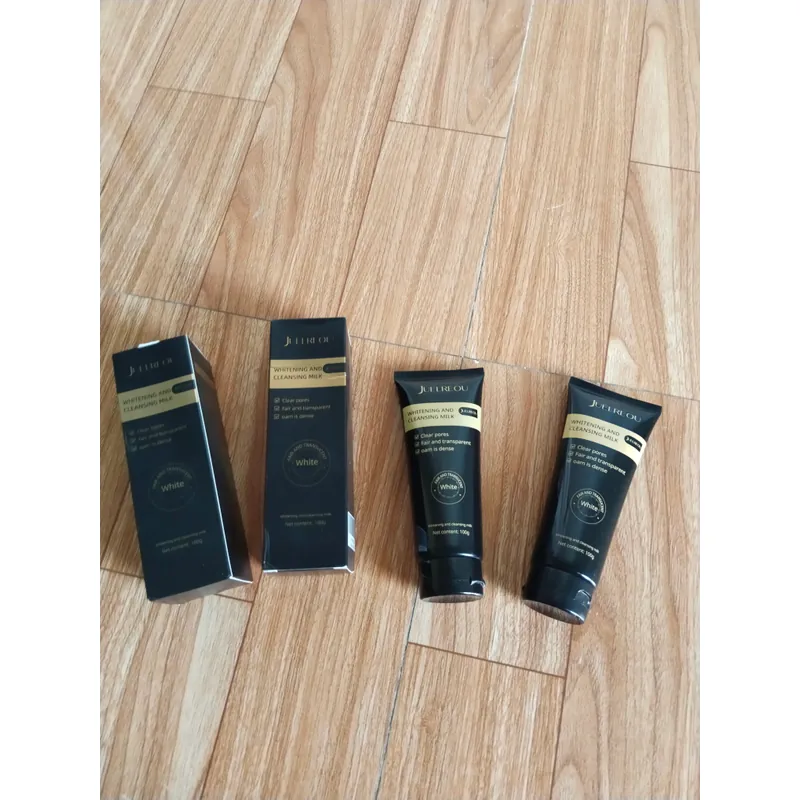Sữa rửa mặt có một tuýt bị bóc tem nhưng chưa dùng đâu nha mn  589749