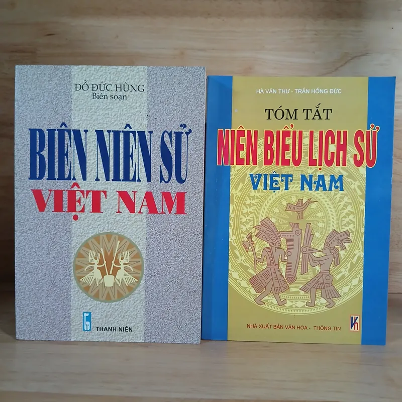 Biên Niên Sử Việt Nam & Tóm Tắt Niên Biểu Lịch Sử Việt Nam (2 Cuốn) 695489
