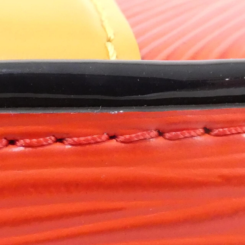 Túi xách vai Louis Vuitton Epi Valizette BB M55524 608435