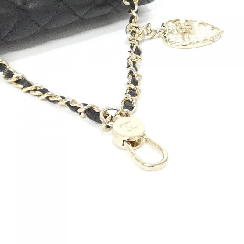 Túi charm AP4760 của Chanel 623178