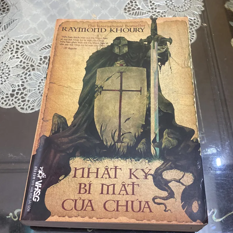 Tiểu thuyết-  Nhật ký bí mật của Chúa - Raymond Khoury ( bìa mềm) 80% #TAKE 260370