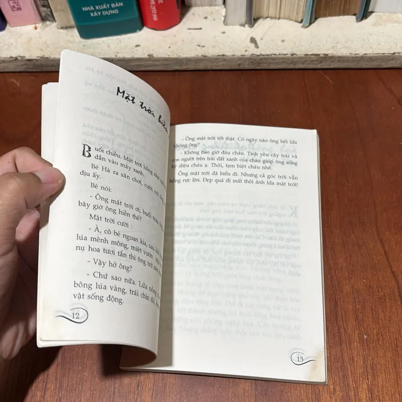 II Tập Truyện Ngắn Thiếu Nhi: Bông Hoàng Ngọc - Trần Đồng Minh - 2002 757916