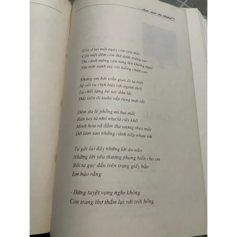 Tuyển tập thơ Quảng Nam: CHƯA MƯA ĐÃ THẤM; sách bìa cứng, khổ lớn  559338