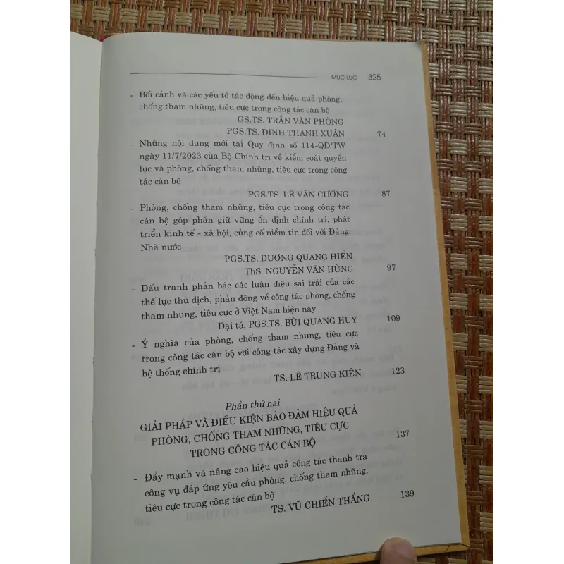 PHÒNG CHỐNG THAM NHŨNG TIÊU CỰC TRONG CÔNG TÁC CÁN BỘ 761498