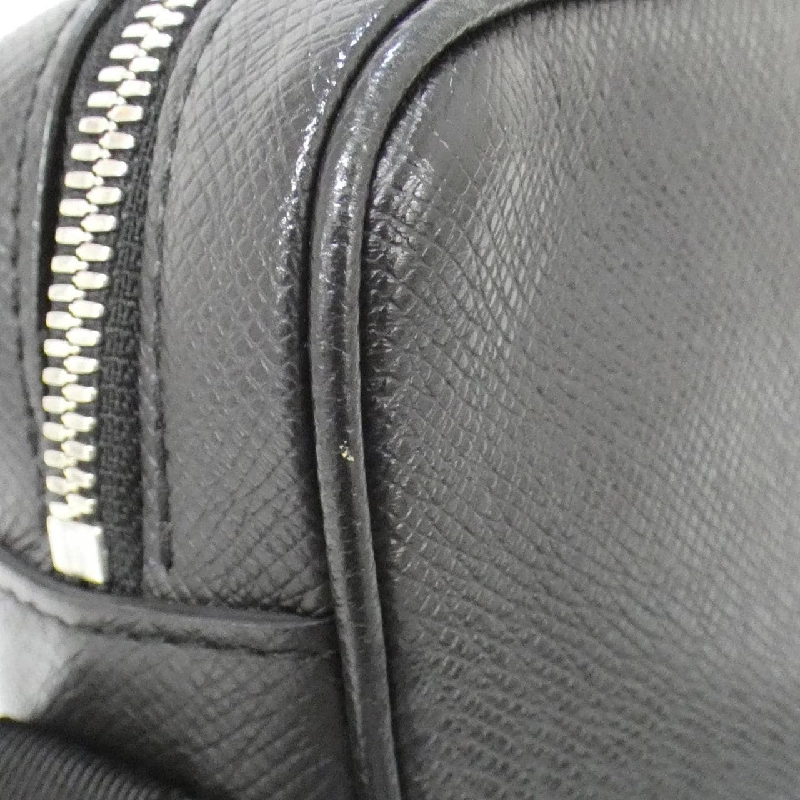 Túi đeo chéo ngoài trời Louis Vuitton Taiga (Mẫu V) PM M30703 612115