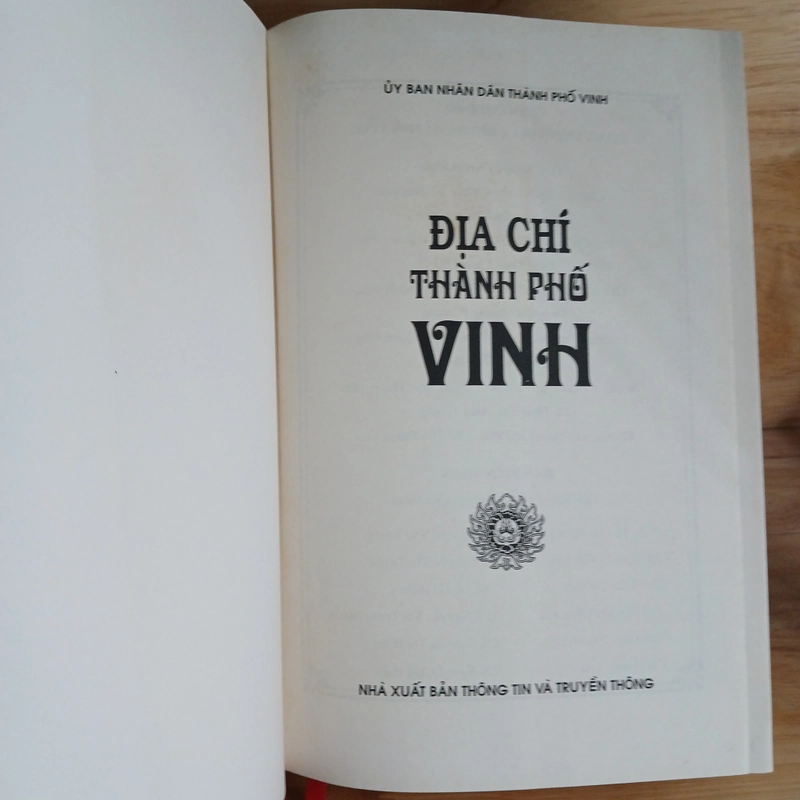 Địa Chí Thành Phố VINH - ThS Nguyễn Quốc Hồng chủ biên 505685