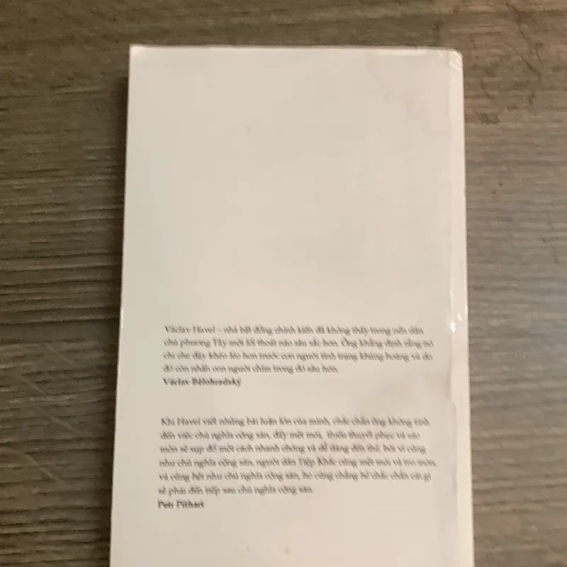 Quyền lực kẻ không quyền lực  930958