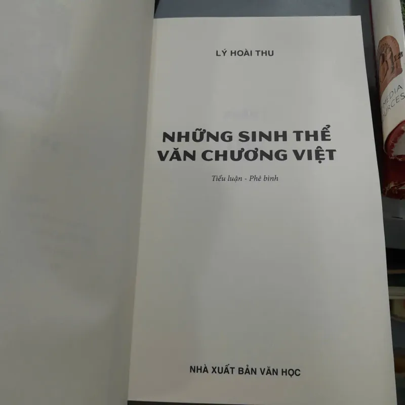 NHỮNG SINH THỂ VĂN CHƯƠNG VIỆT - LÝ HOÀI THU 602672