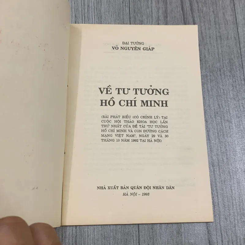 Về tư tưởng hồ chí minh - đại tướng võ nguyên giáp. 10a3 1025768