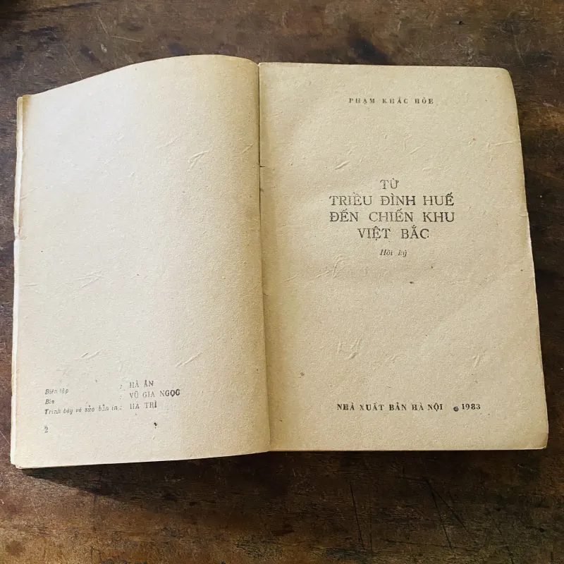 Từ triều đình Huế đến chiến khu Việt Bắc 797841