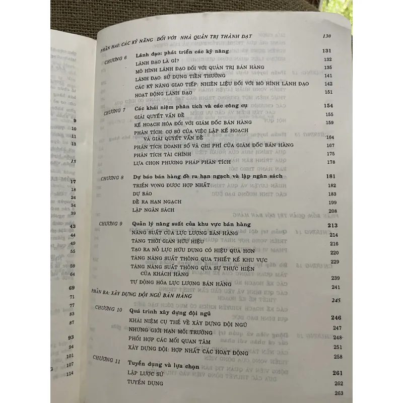 Quản trị bán hàng JAMES M. COMER;450 trang khổ lớn  975376