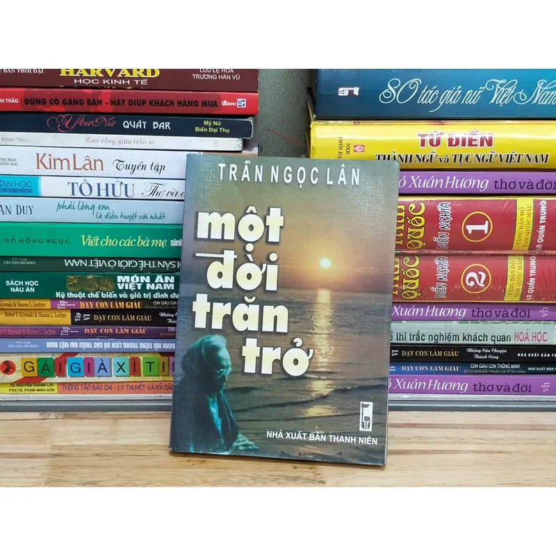 Một đời trăn trở  702830