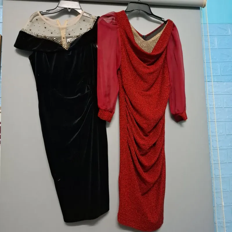 2 đầm thời trang vải kim sa và nhung kiểu dáng đẹp đã qua sử dụng size S (44-52kg)  749157