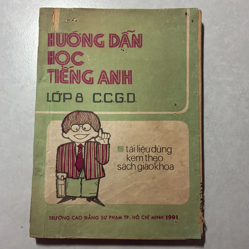 Hướng dẫn học Tiếng Anh lớp 8 C.C.G.D - 1991s 791957