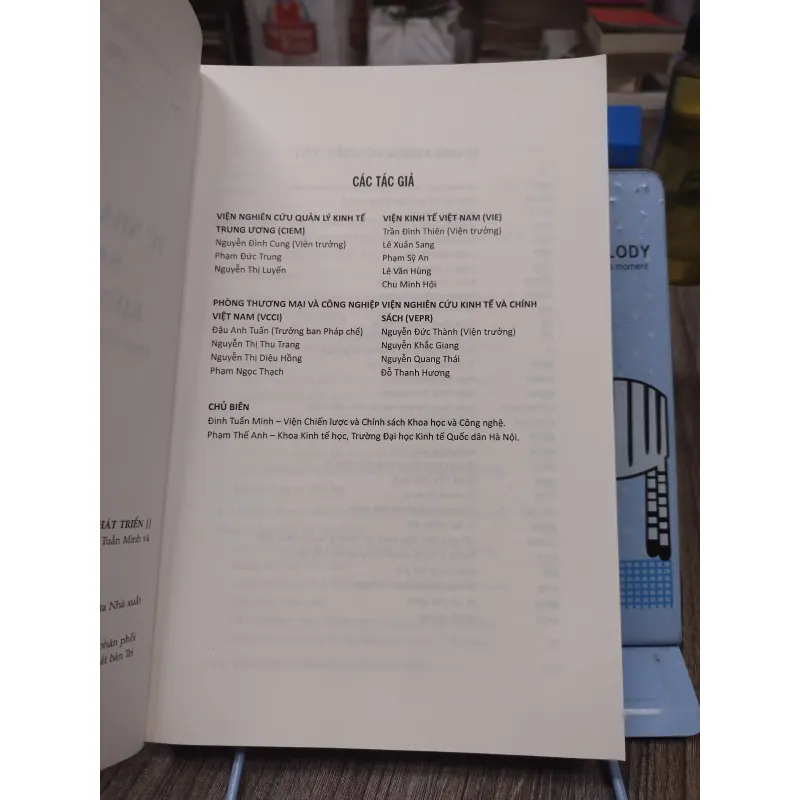 Sách: Từ Nhà nước điều hành sang Nhà nước kiến tạo phát triển - TG: Nhiều Tg (A3) 745231