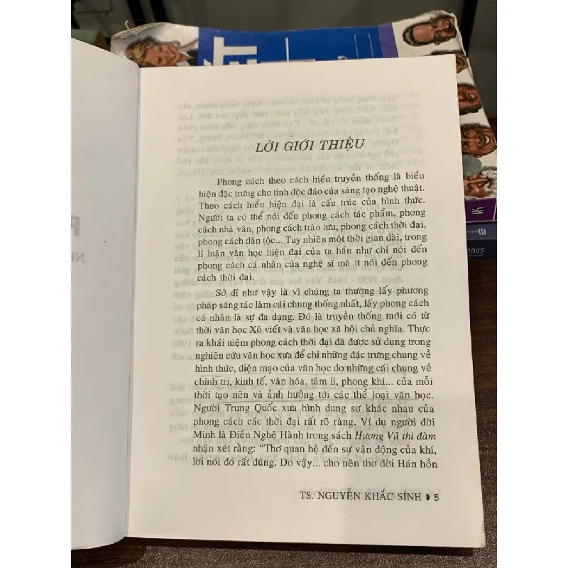 Phong cách thời đại – Nhìn từ một thể loại văn học – Khắc Sính 571445