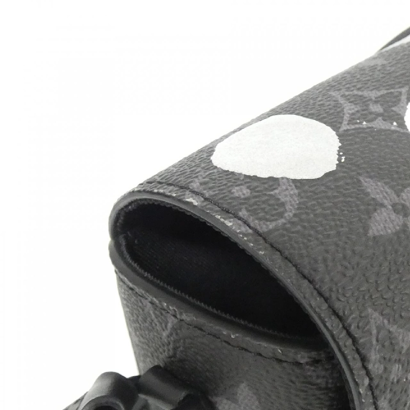 Túi xách vai Louis Vuitton Monogram Eclipse (LV X YK) Steamer Wearable Wallet M81935 - Hàng hiệu Chính hãng 768090