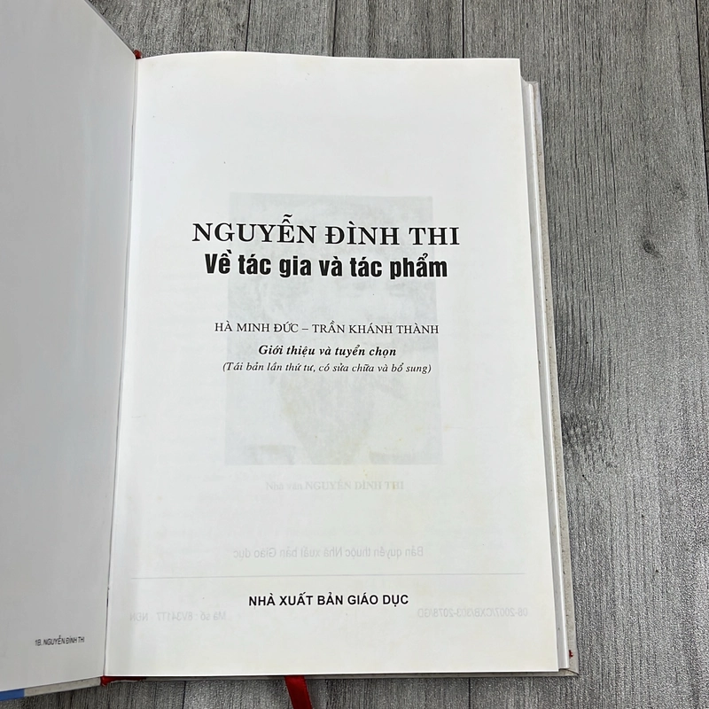 Nguyễn đình thi về tác gia và tác phẩm. 9b4 545026