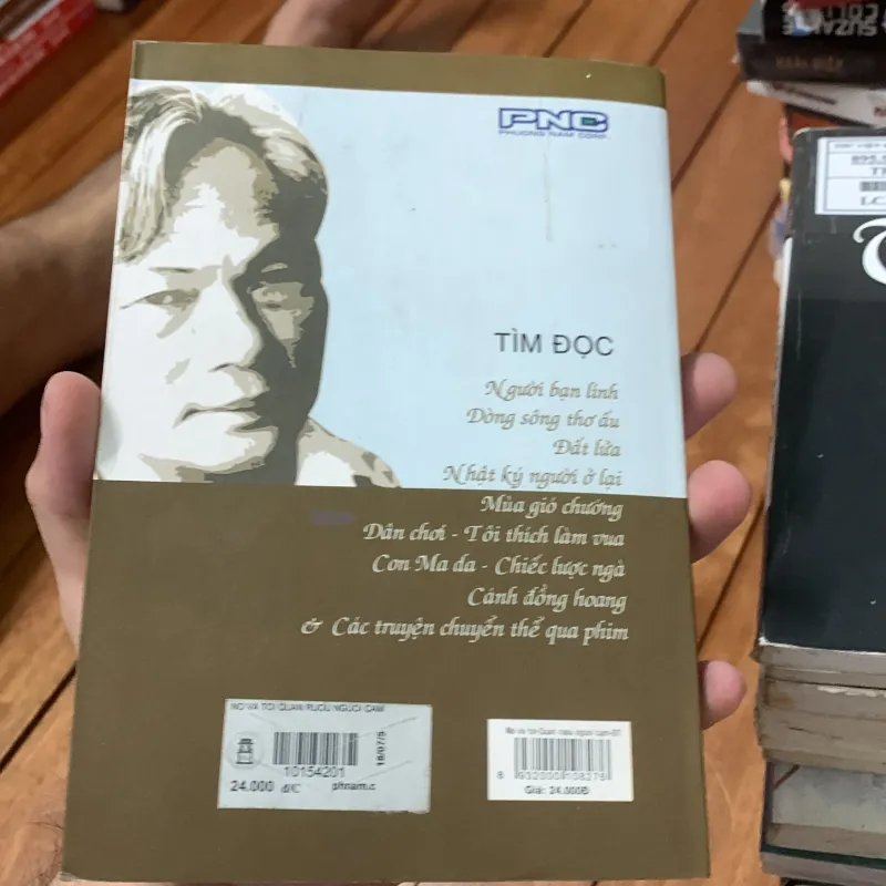 Nó và tôi quán rượu người câm 754111