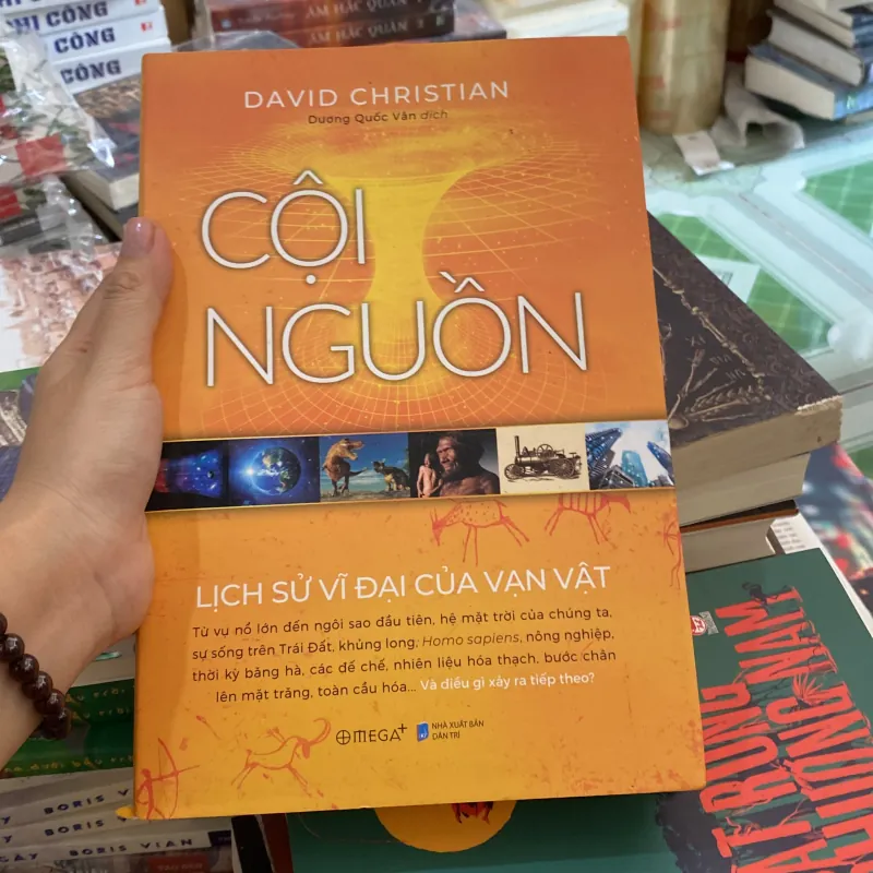 Cội nguồn: Lịch sử vĩ đại của vạn vật" của tác giả David Christian.  994520
