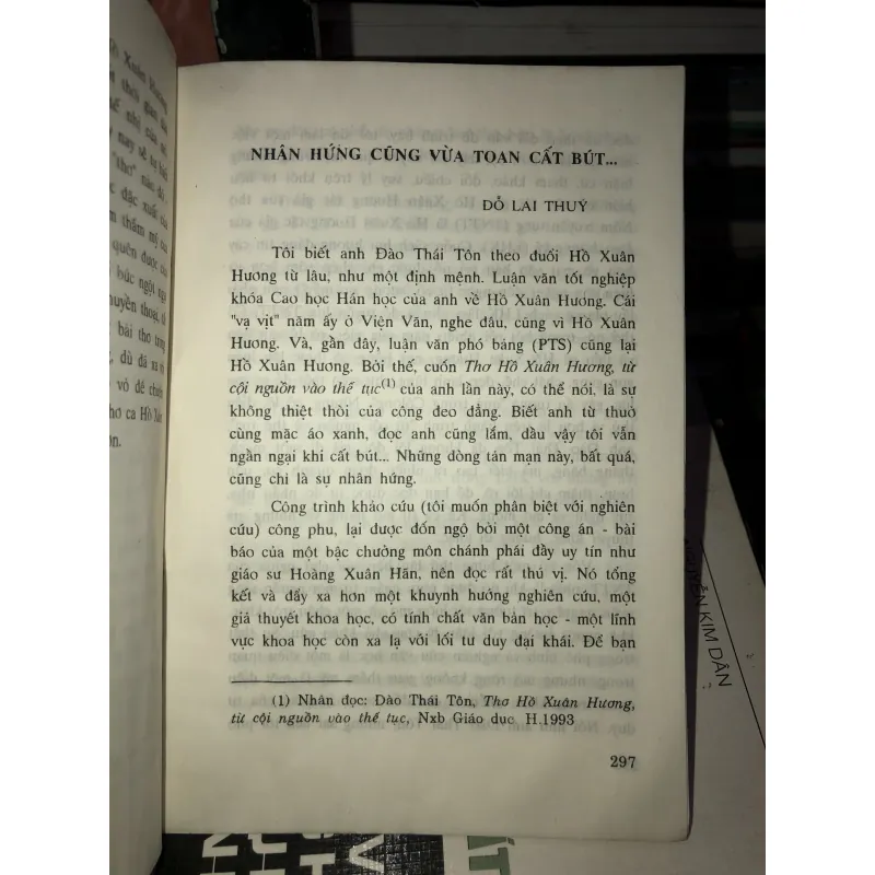 Hồ Xuân Hương thơ và đời  1001130