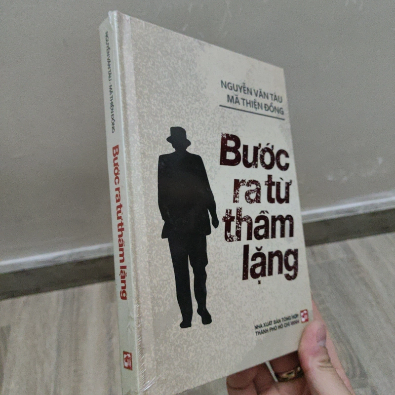 Bước Ra Từ Thầm Lặng - Nguyễn Văn Tàu , Mã Thiện Đồng 521637