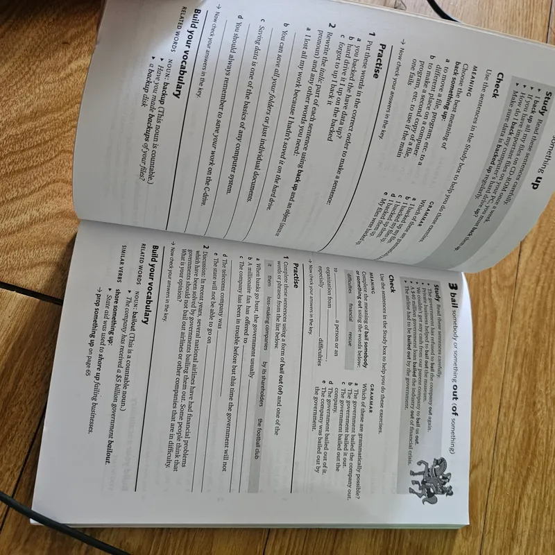 Awful Auntie
 739551