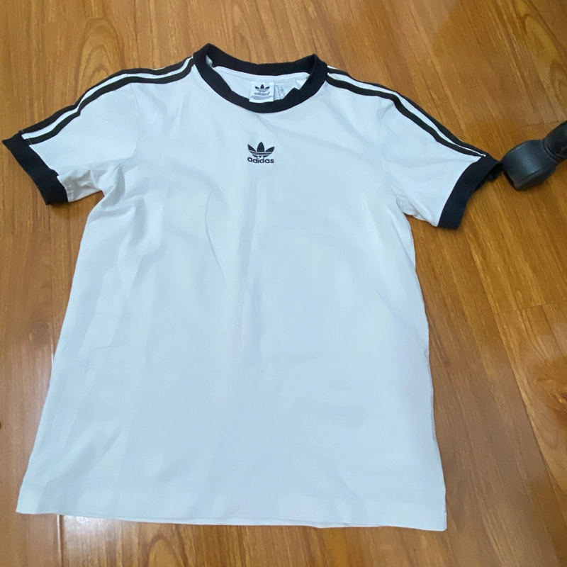 Áo phông adidas size S 309026