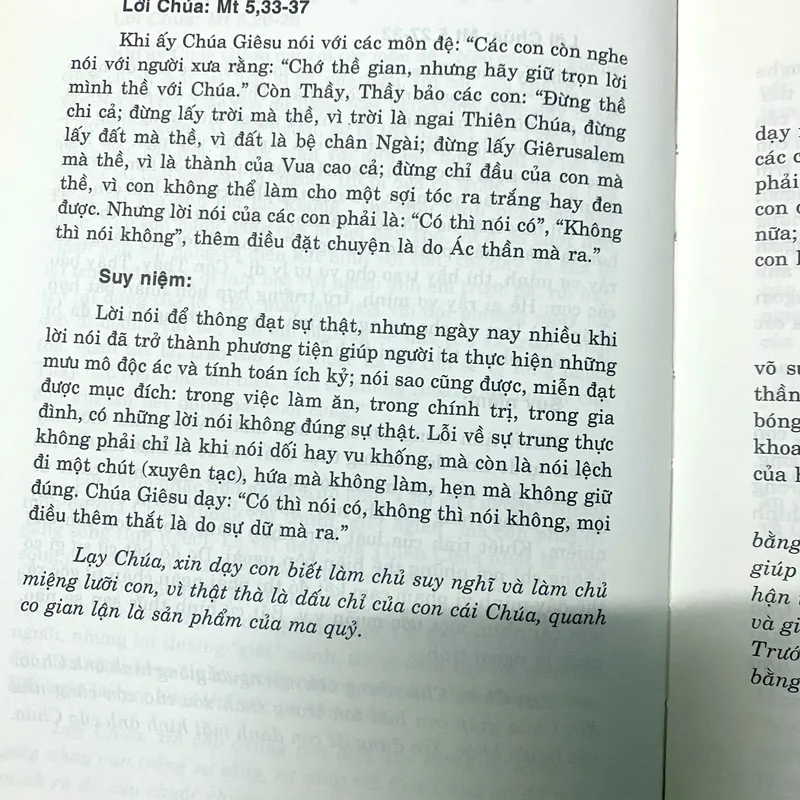 Sống Lời Chúa hằng ngày - bìa cứng 593961