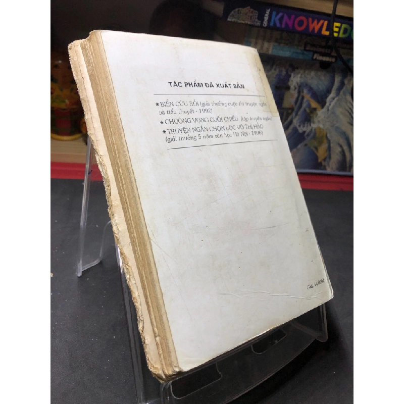 Ngậm cười mới 60% ố bẩn tróc rách gáy có dấu mộc và viết nhẹ trang đầu 1998 Võ Thị Hảo HPB0906 SÁCH VĂN HỌC 164331