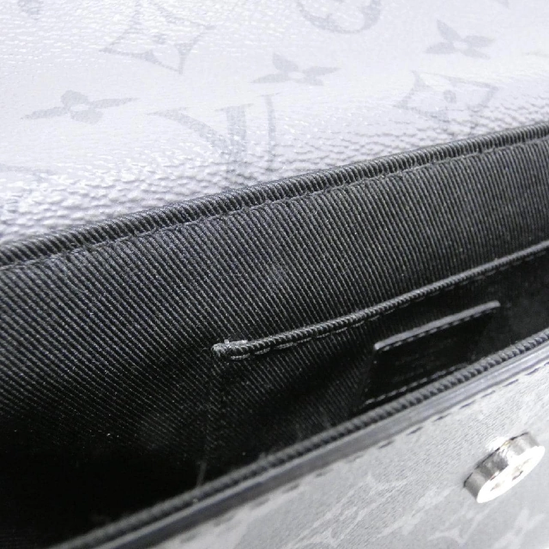 Túi đeo vai Louis Vuitton Monogram Eclipse Reverse Pulse Wearable Wallet M12806 - Hàng hiệu Chính hãng 767370