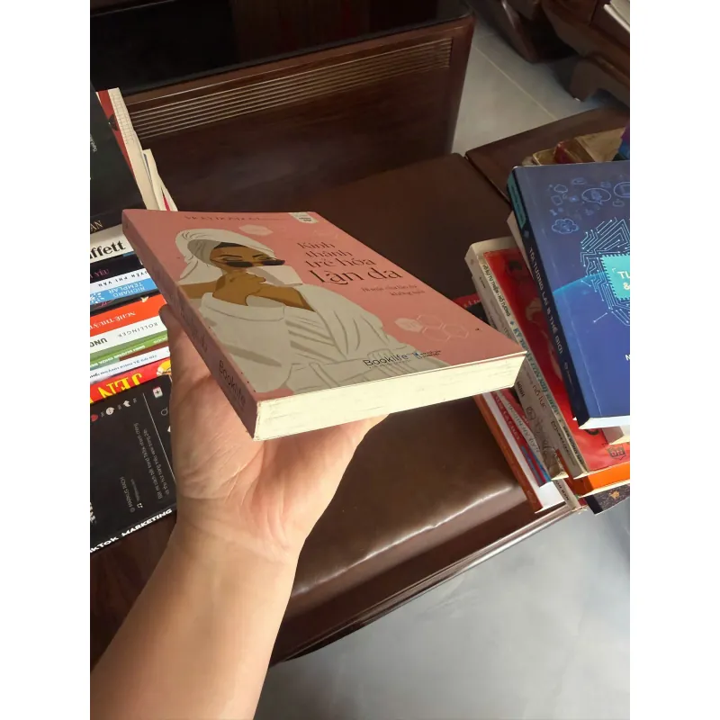 Kinh Thánh Trẻ Hóa Làn Da – Vicky Dondos | Bí mật chăm sóc da không tuổi - K3 1005661