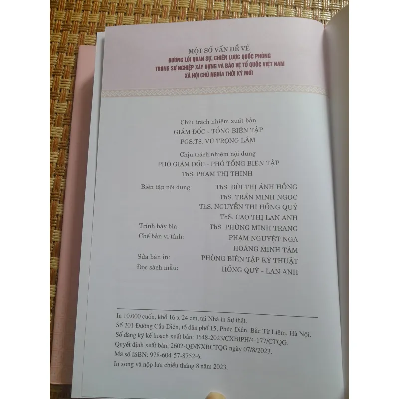 NGUYỄN PHÚ TRỌNG MỘT SỐ VẤN ĐỀ VỀ ĐƯỜNG LỐI QUÂN SỰ... 752481