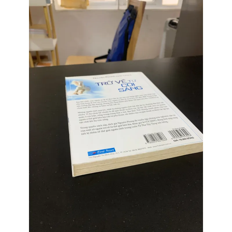 (Sách cũ) Trở về từ cõi sáng - Nguyên Phong tổng hợp và phóng tác. 929256