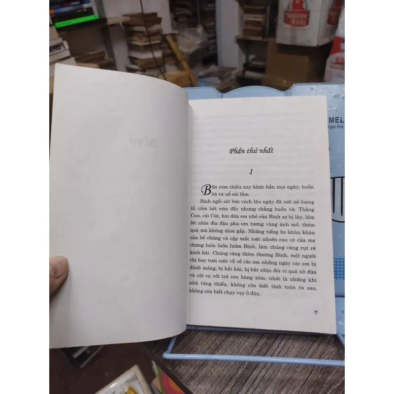 Sách: Bỉ vỏ - Những ngày thơ ấu - TG: Nguyên Hồng (B1) 721125