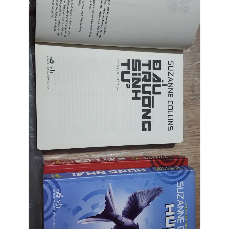 Bộ Đấu trường sinh tử 3c(sách mối gặm 1chút góc,nội dung đọc tốt 99%)-tặng Ông già&biển cả 791453