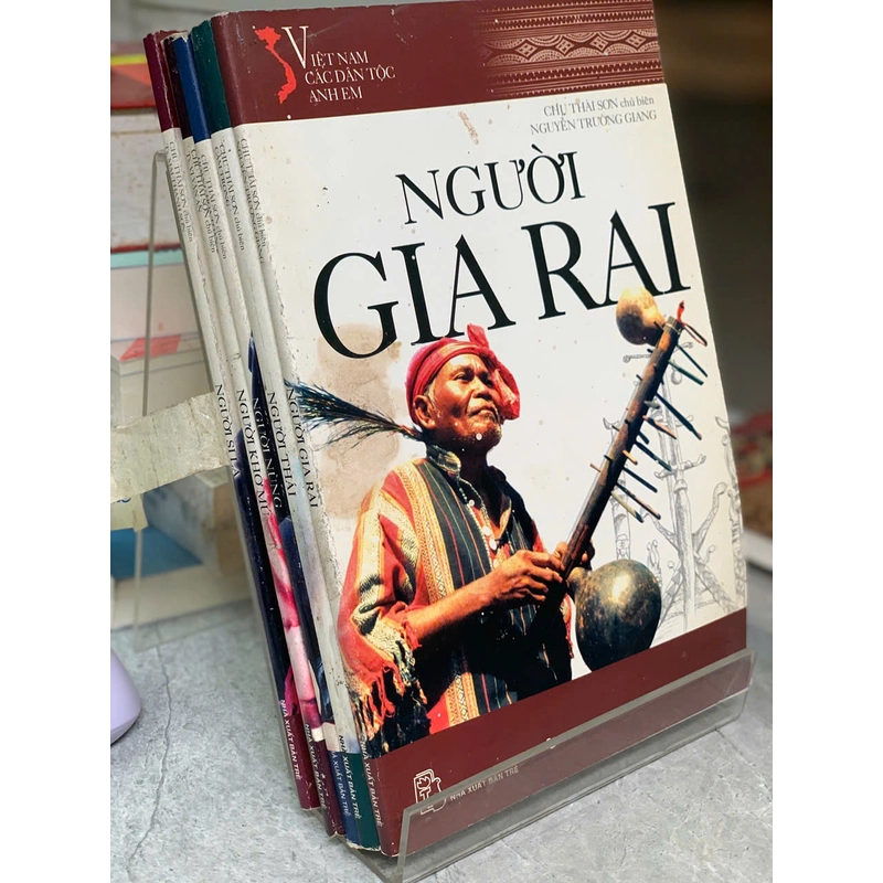 NGƯỜI NÙNG - NGƯỜI THÁI- NGƯỜI GIA RAI- NGƯỜI KHƠ MÚ- NGƯỜI SI LA- NGƯỜI CO (COMBO 6 CUỐN) 501696