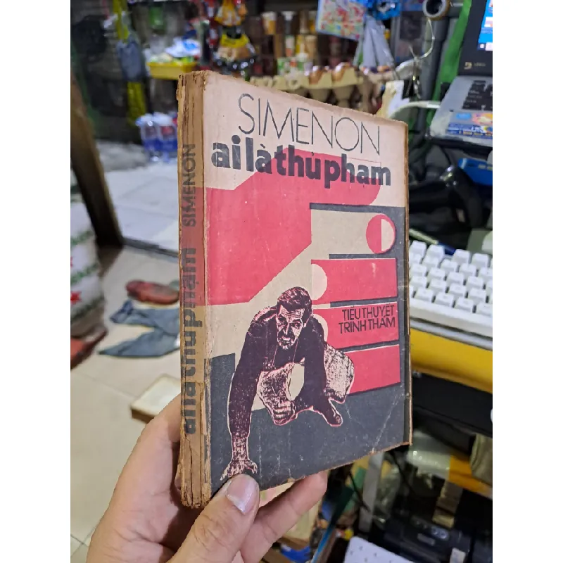 [Sách Cũ SCGR] Ai là thủ phạm Tiểu thuyết trinh thám Simenon mới 70% ố 1986 Văn học nước ngoài HCM1709 685831