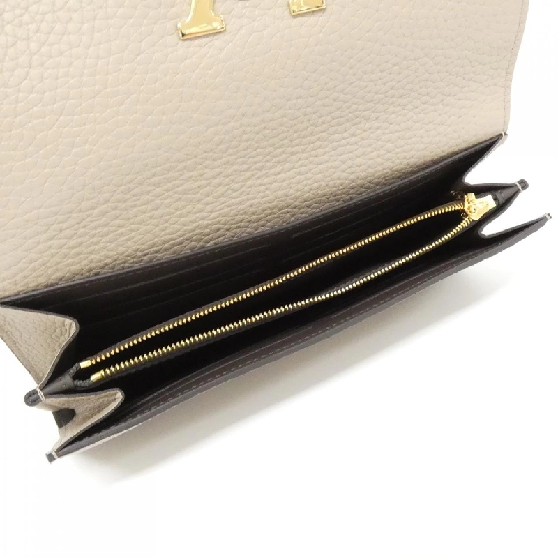 Ví Louis Vuitton Portefeuille Capucines M61249 621929