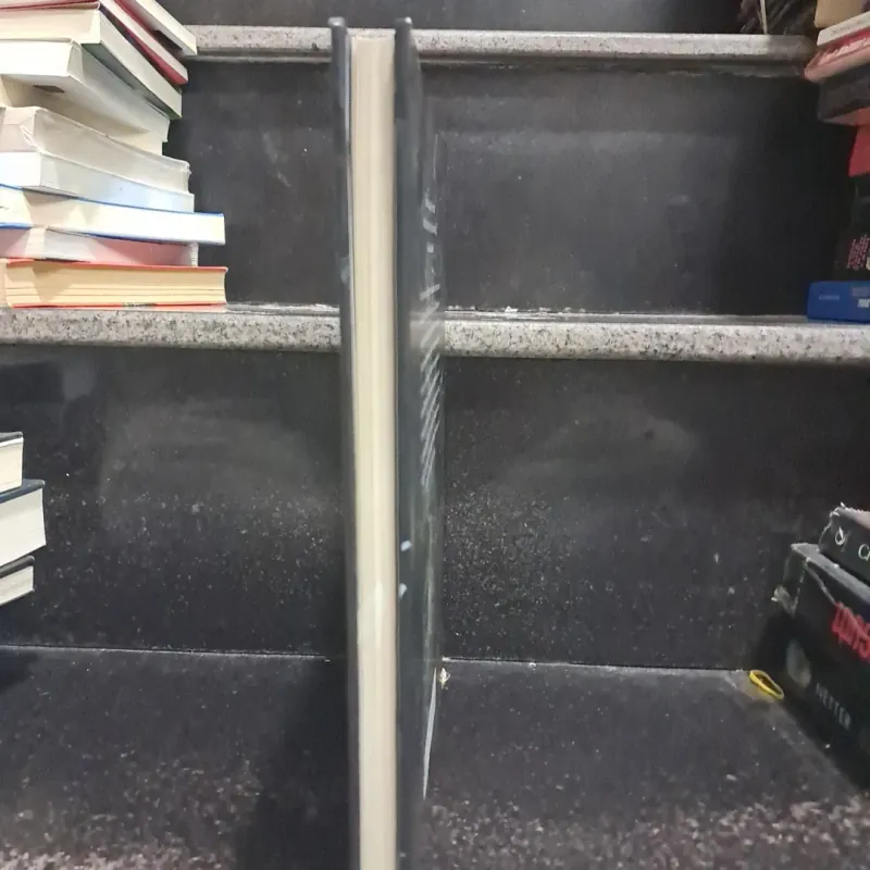 Sách cũ ,k ẩm mốc 971057