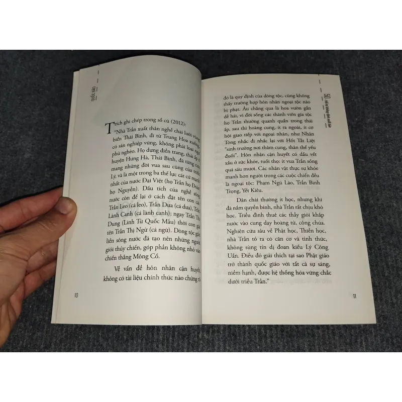 50 HỒI KÝ KHÔNG ĐỊNH XUẤT BẢN - QUỐC BẢO 957441