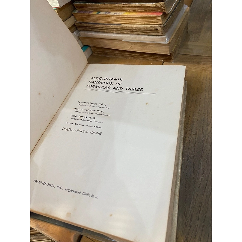 Accountant’s Handbook of Formulas and Tables - Lawrence Lipkin, Irwin K. Feinstein, Lucile Derrick 1008154