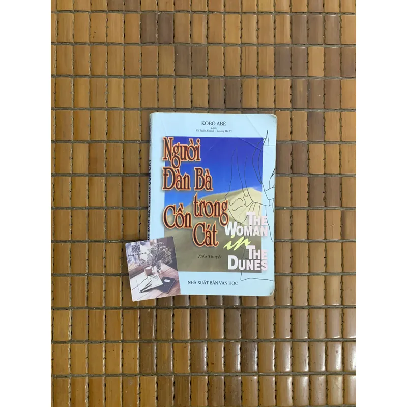 Người đàn bà trong cồn cát - Kobo Abe 689947