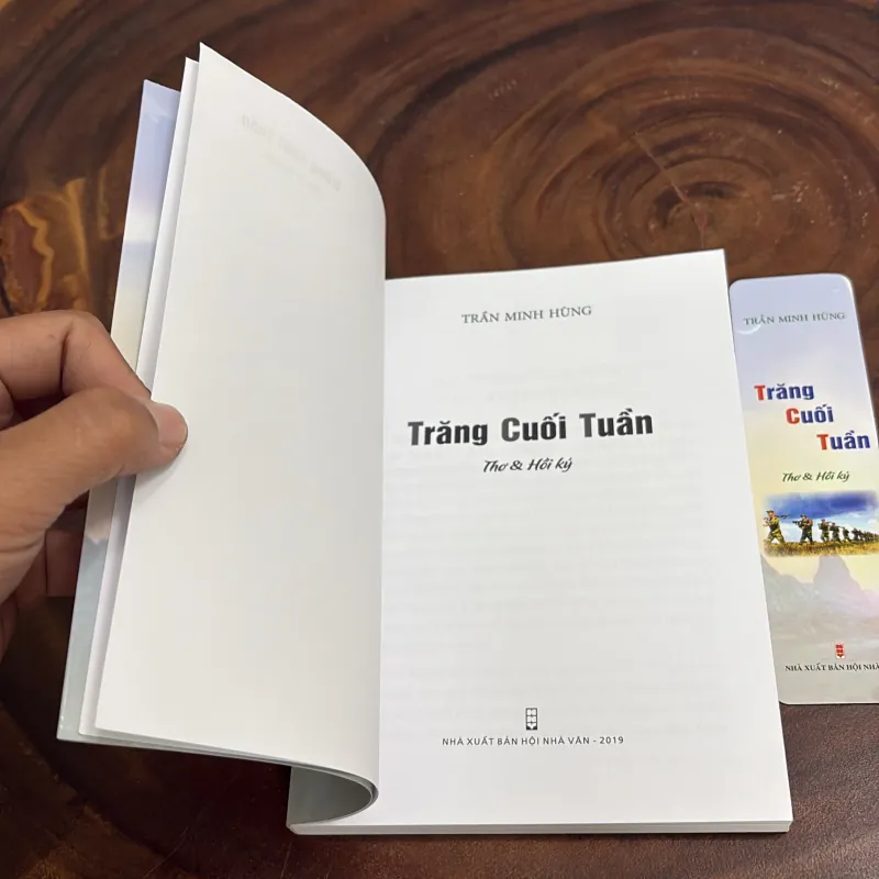 II Thơ Và Hồi Ký: Trăng Cuối Tuần - Trần Minh Hùng - 2019 1001907