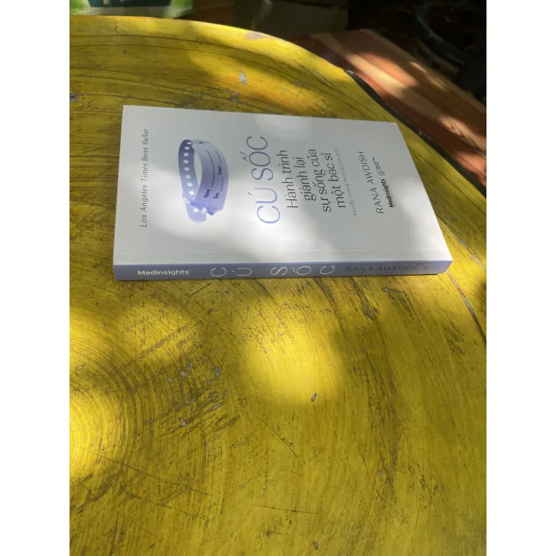 CÚ SỐC HÀNH TRÌNH GIÀNH LẠI SỰ SỐNG CỦA MỘT BÁC SĨ 746955